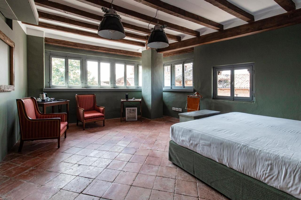 La Locanda Di กรัซซาโน วิสกอนติ ภายนอก รูปภาพ
